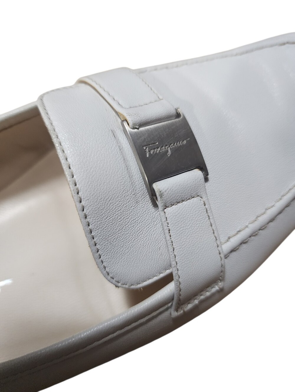 Salvatore Ferragamo Boutique White Leather Loafers Flats 8.5B Italy - Picture 12 of 14